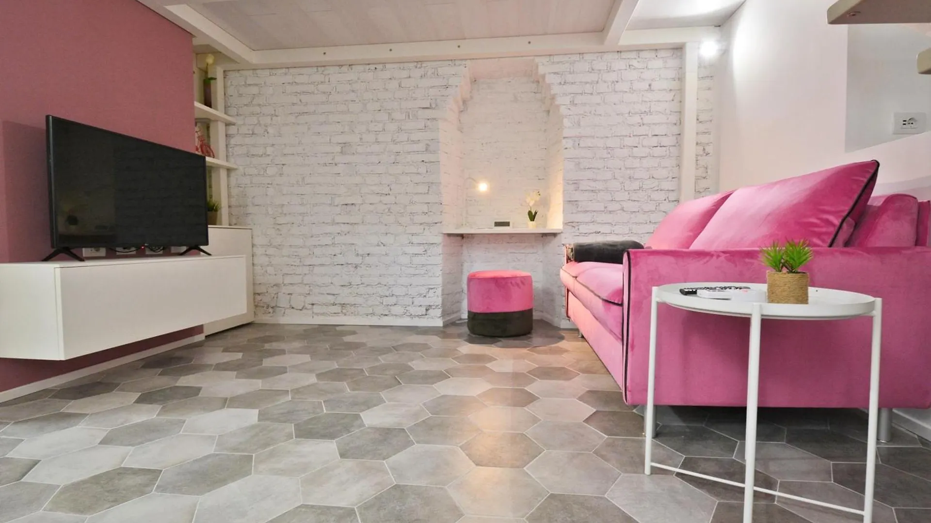 Milano Apartments Lombardini 1 0*,